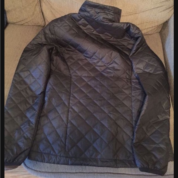 Women's water resistant thermal jacket size
S (new) - Picture 6 of 9